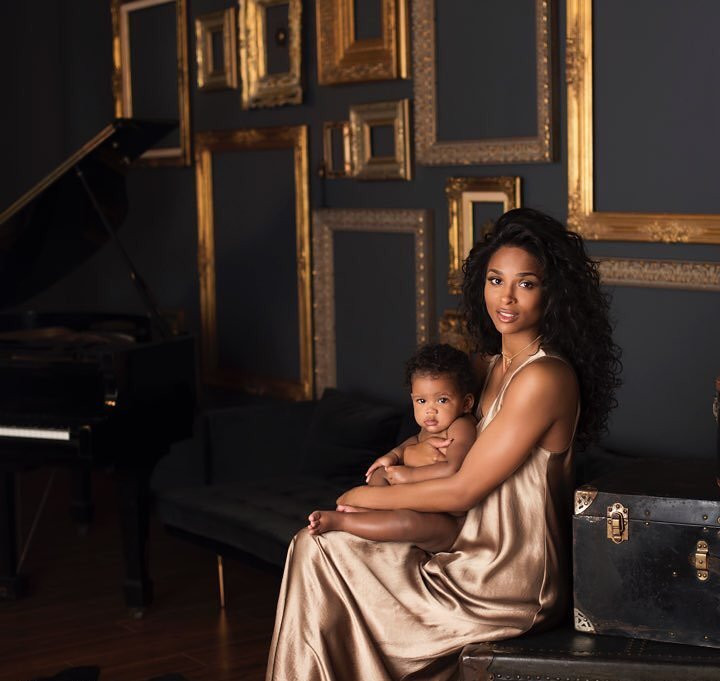 Сиара впервые показала 10-месячную дочь