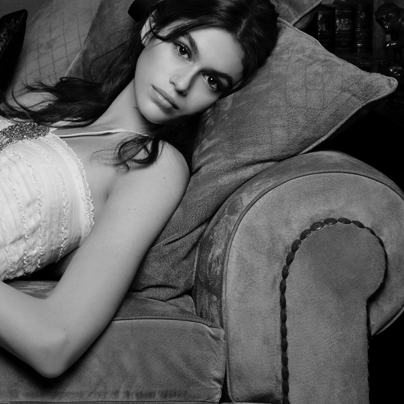 Кайя Гербер в фотосессии Chanel