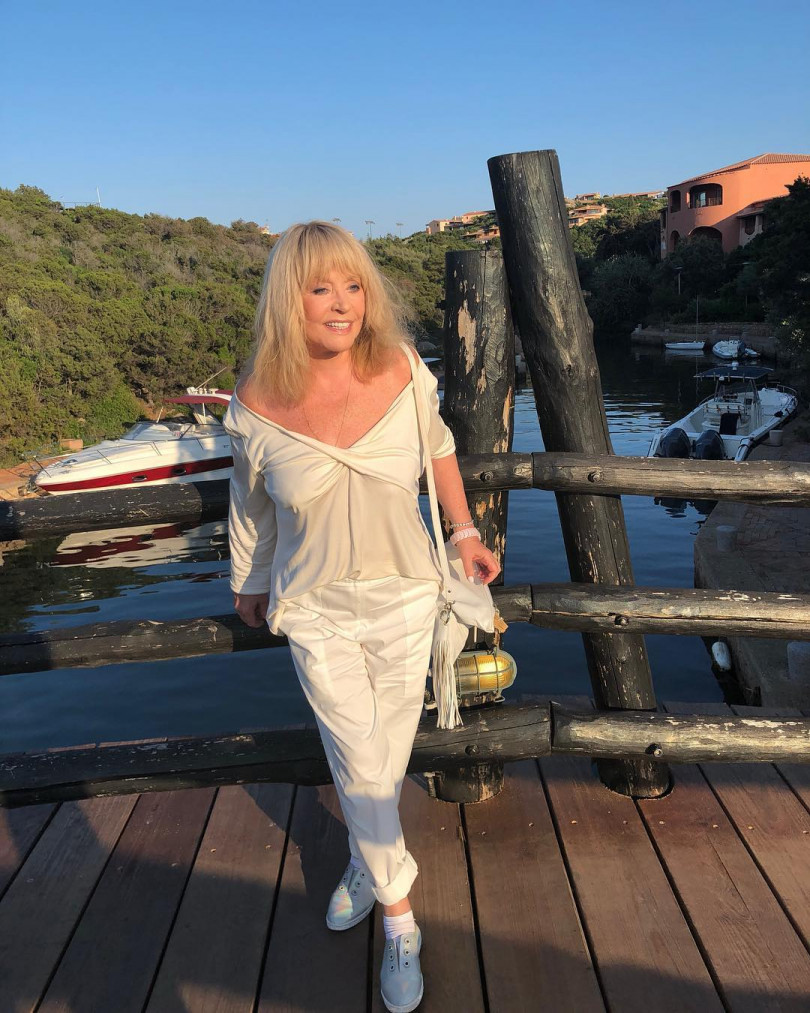 Алла Пугачева фигура