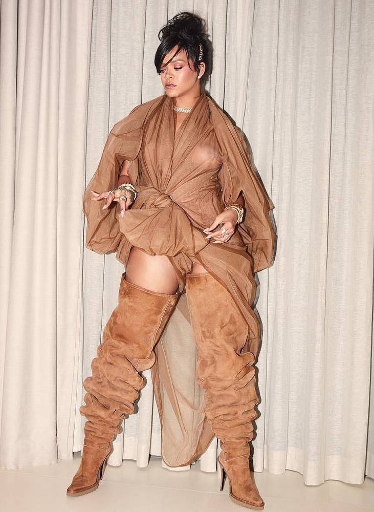 Рианна наряд