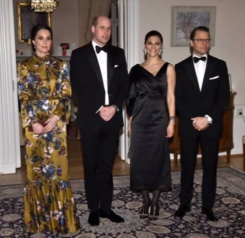 Поклонники раскритиковали горчичное платье Кейт Миддлтон для ужина в Швеции