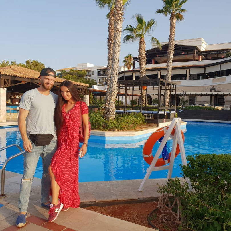 Влад Яма с женой