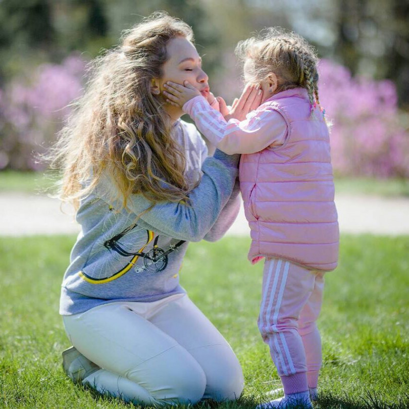 Яна Соломко с дочерью Кирой