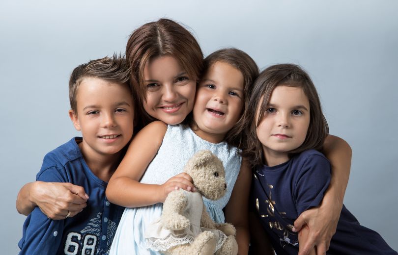Маричка Падалко с детьми