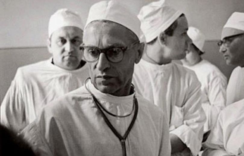 Микола Амосов