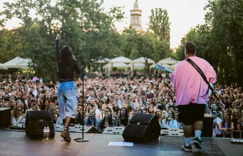 новий проєкт Feels