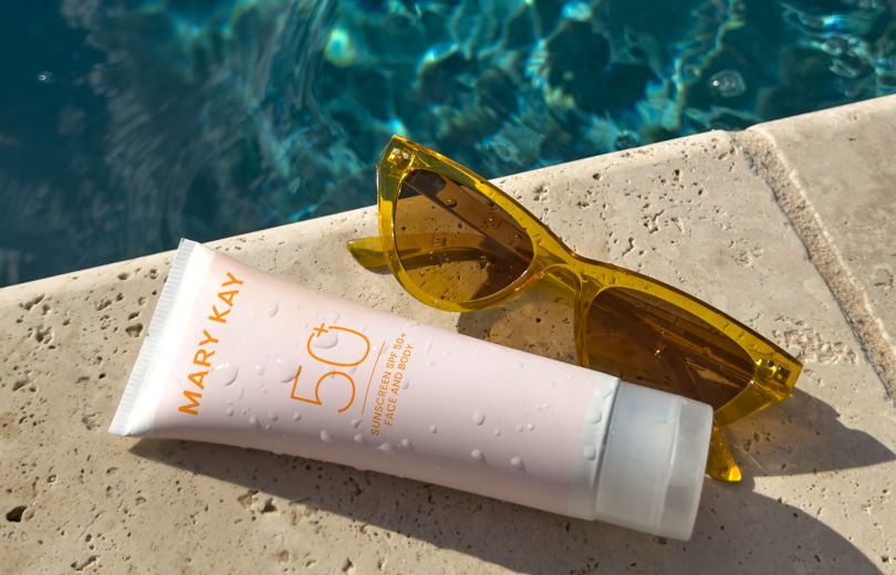 6 солнцезащитных средств, которые стоят места в вашей косметичке