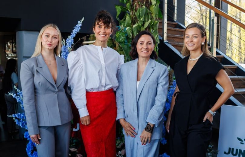 бранч Connecting Women