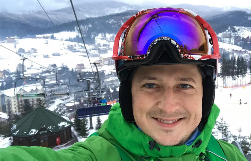 Александр Педан покатался на лыжах с дочкой
