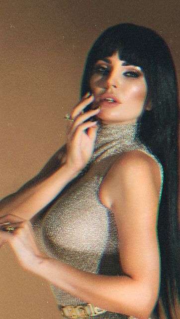 Аня Жулина