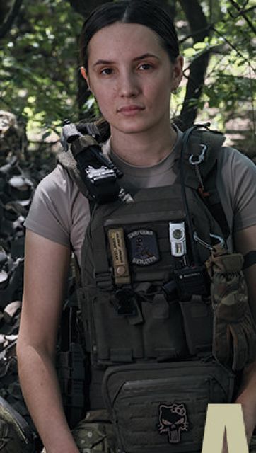 «Пришла глазами стрелять? — Нет, из миномета». VETERANKA запустила инфокампанию о женщинах в армии