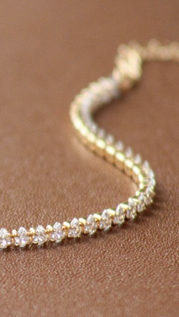 золоті прикраси