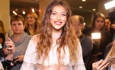 Самые эффектные платья на красной дорожке Viva! Самые красивые-2018