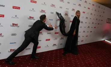 самые неожиданные наряды на красной дорожке