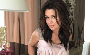 Анастасия Заворотнюк