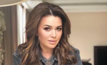 Анастасия Заворотнюк