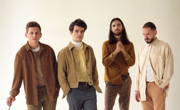 Brunettes Shoot Blondes