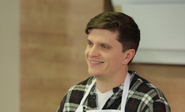 Анатолий Анатольевич в фартуке 4