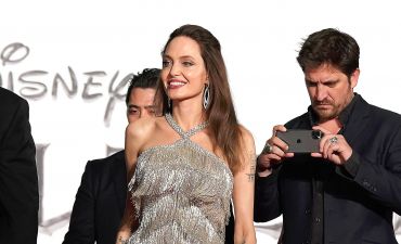 Анджелина Джоли