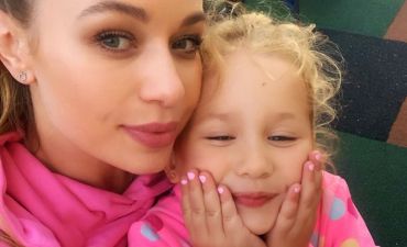 Яна Соломко с дочкой