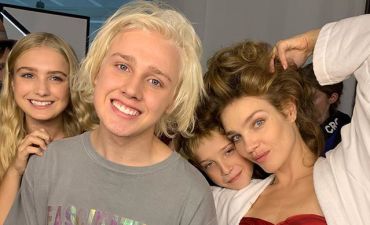 Наталья Водянова с детьми