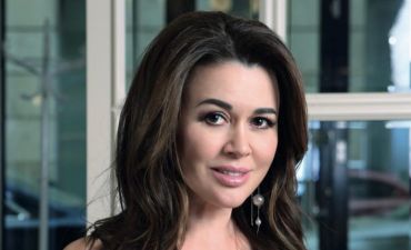 Анастасия Заворотнюк