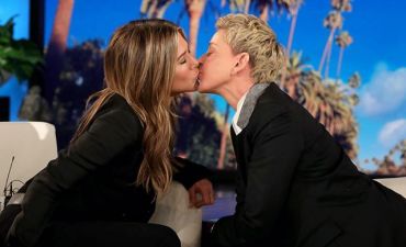 Дженнифер Энистон