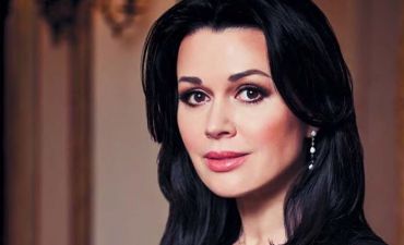 Анастасия Заворотнюк