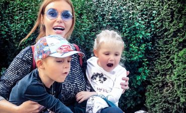 Слава Каминская с детьми