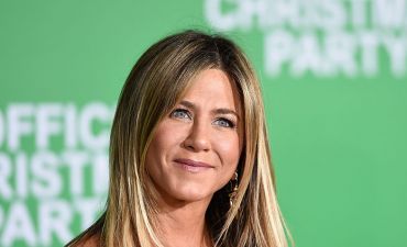 Дженнифер Энистон