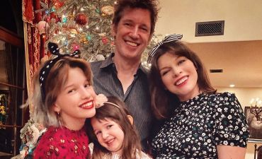 Милла Йовович родила третью дочь