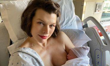 Милла Йовович сразу после родов показала свою дочь