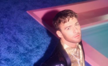 Макс Барских покоряет мир новой песней «Лей, не жалей»