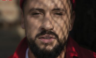 Monatik украсил digital-обложку Viva!