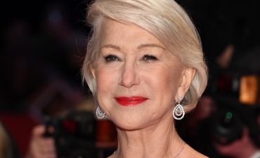 72-летняя Хелен Миррен покорила Берлинский кинофестиваль глубоким декольте