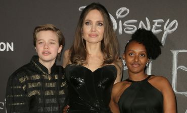 Анджелина Джоли