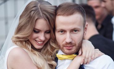 Сын Таисии Повалий с женой