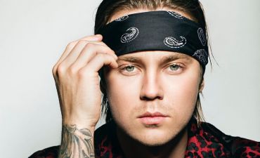 Артем Пивоваров