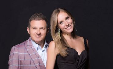 Катя Осадчая и Юрий Горбунов устроили "тельняшкапати" в честь первого дня рождения сына Ивана