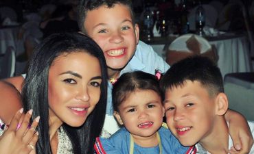 Полина Ололо с детьми