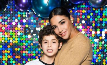 Санта Димопулоси ее сын