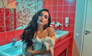 Анна Трінчер