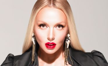 Оля Полякова