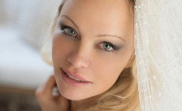 Памела Андерсон