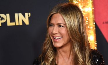 Дженнифер Энистон