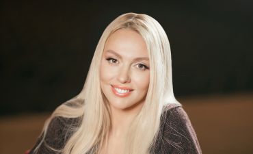 Оля Полякова