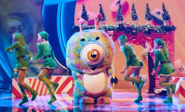 Циклоп на шоу Маска