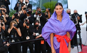 Тина Кунаки