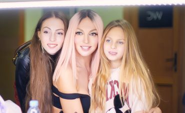 Оля Полякова