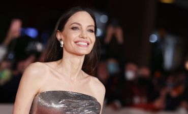 Анджелина Джоли